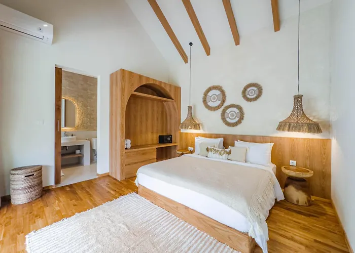 Two Bedroom Private Pool Batukaru